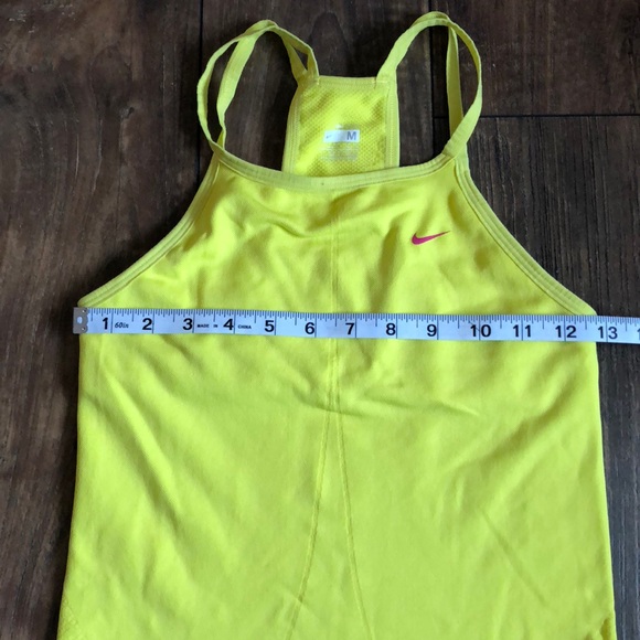 Nike Fit Dry Tank - Picture 3 of 6